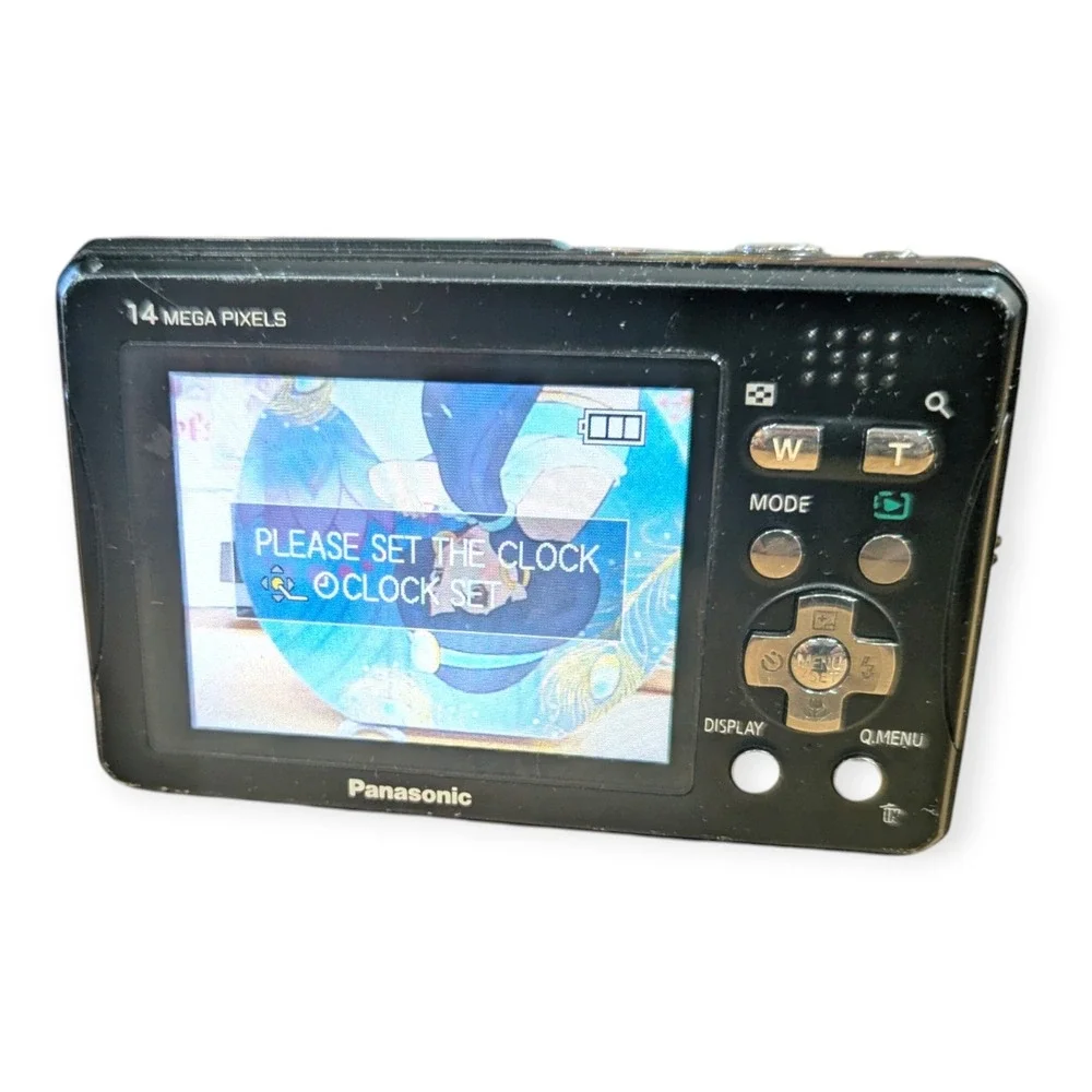 Panasonic Lumix DMC-TS10 14.1MP Waterproof Digital Camera Black‎ Charger Battery